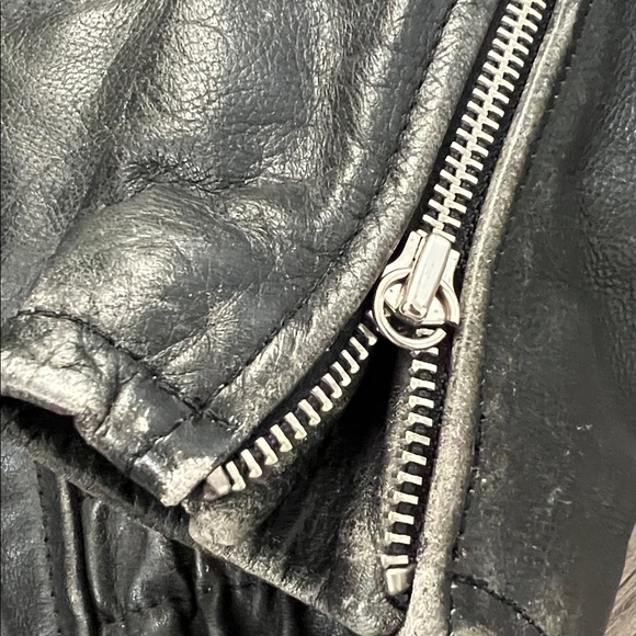 Harley-Davidson Black Distressed Leather Jacket - Picture 5 of 15